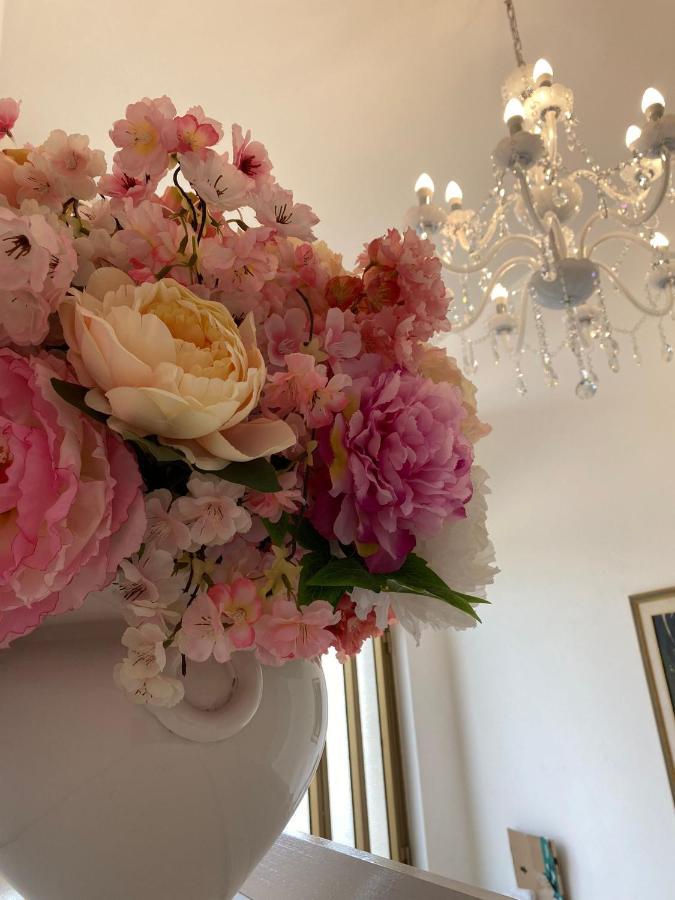La Maison De Rose Turi Extérieur photo