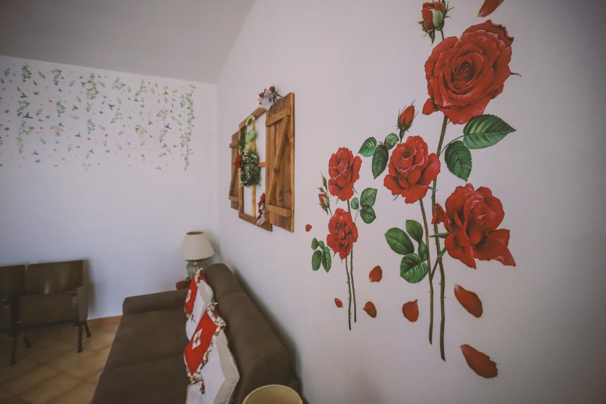 La Maison De Rose Turi Extérieur photo